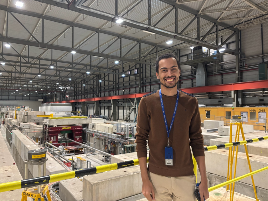 Rencontrez Mahmoud, originaire d’Égypt : il réalise un doctorat au CERN grâce au programme de bourses de doctorat pour les étudiants non ressortissants d’un État membre